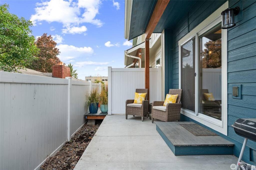 New Town House - Heart Of Wenatchee Apartment Exterior photo